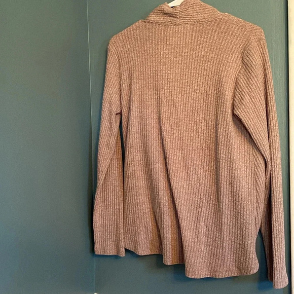 Anthropologie Akemi + Kin women’s medium top - brown - waffle knitted pattern - Picture 5 of 5